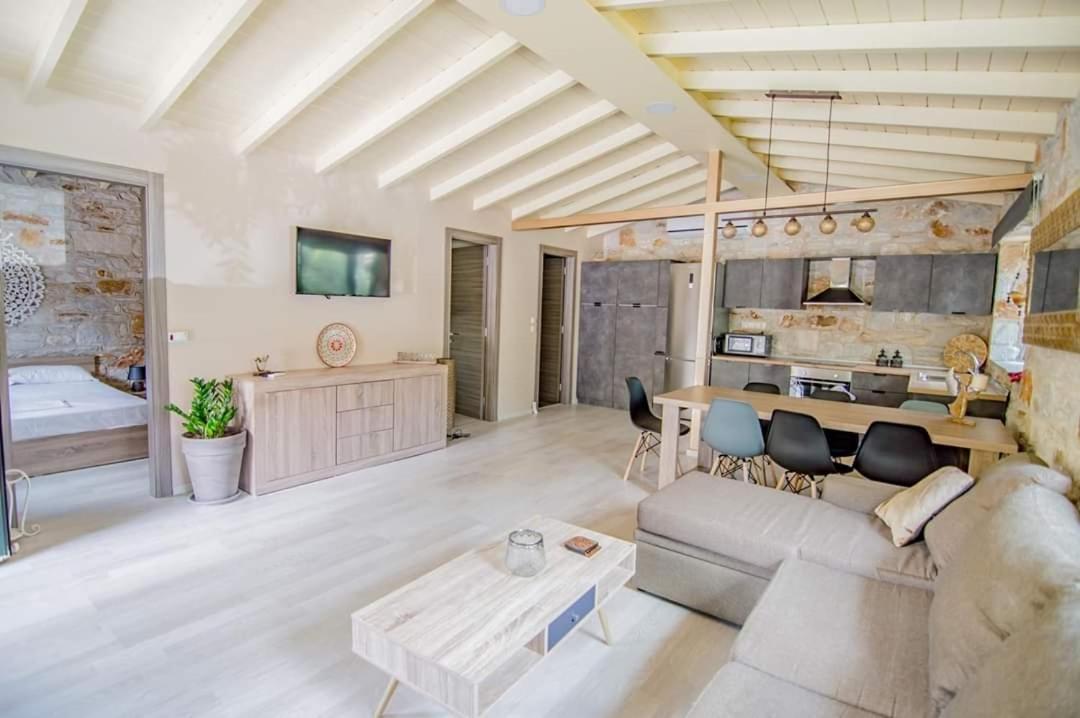 スカラ・ポタミアス Kastro Stone Houseヴィラ エクステリア 写真